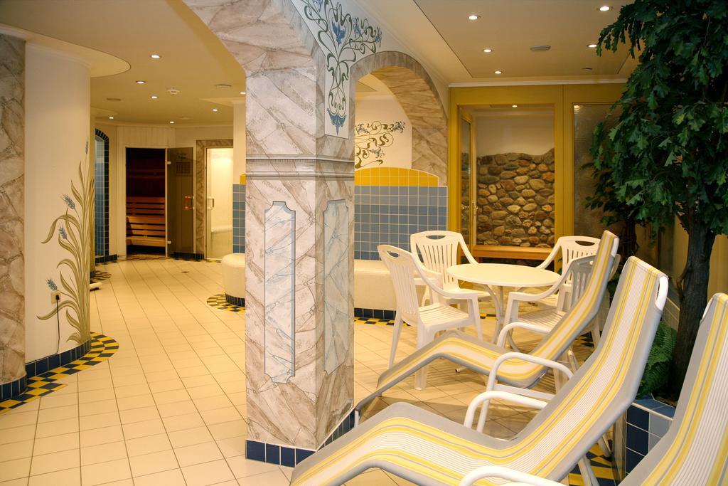 Hotel Schneeberger Нийдерау Екстериор снимка