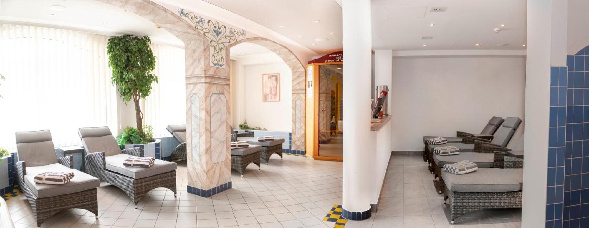 Hotel Schneeberger Нийдерау Екстериор снимка