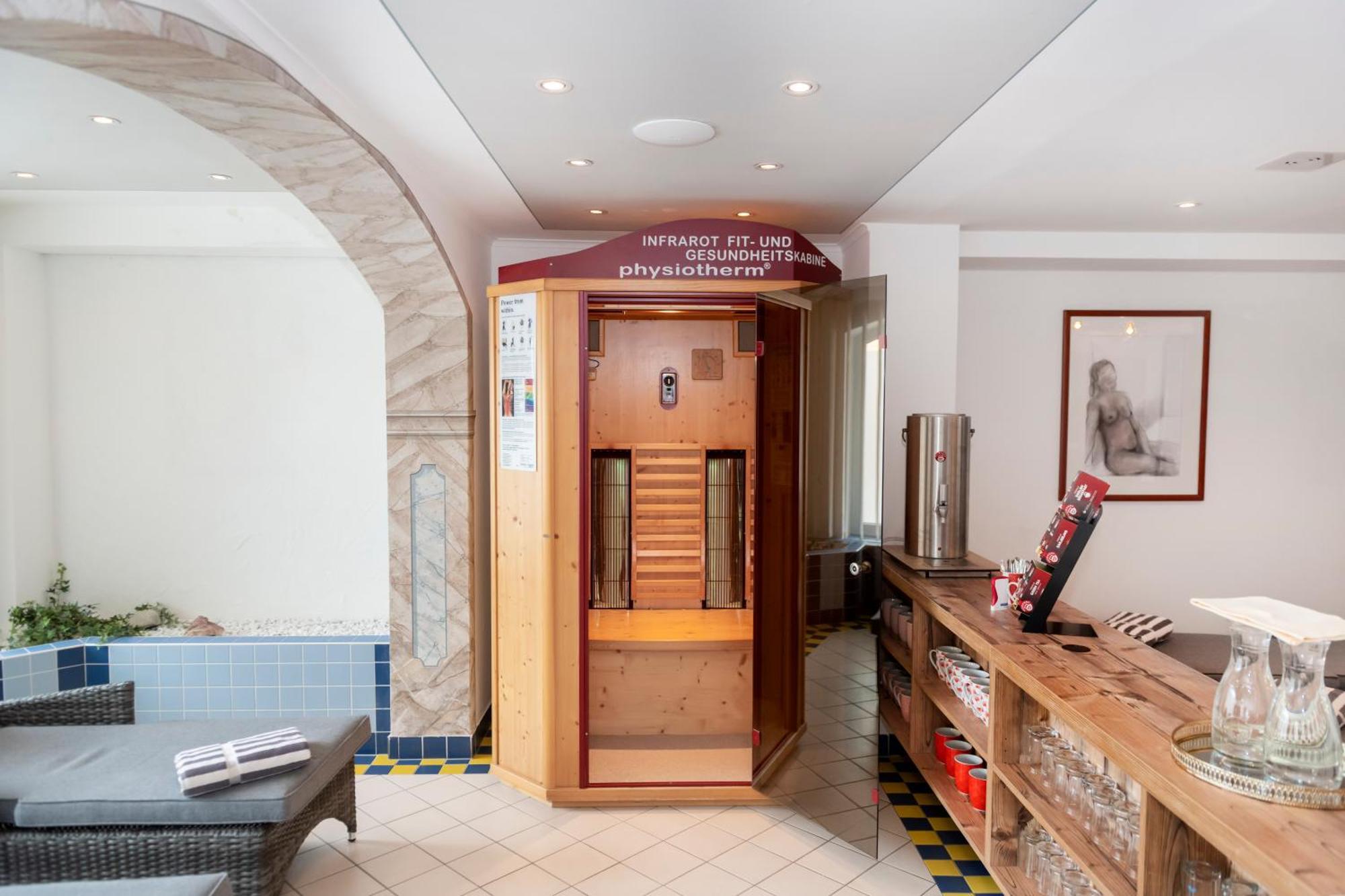 Hotel Schneeberger Нийдерау Екстериор снимка