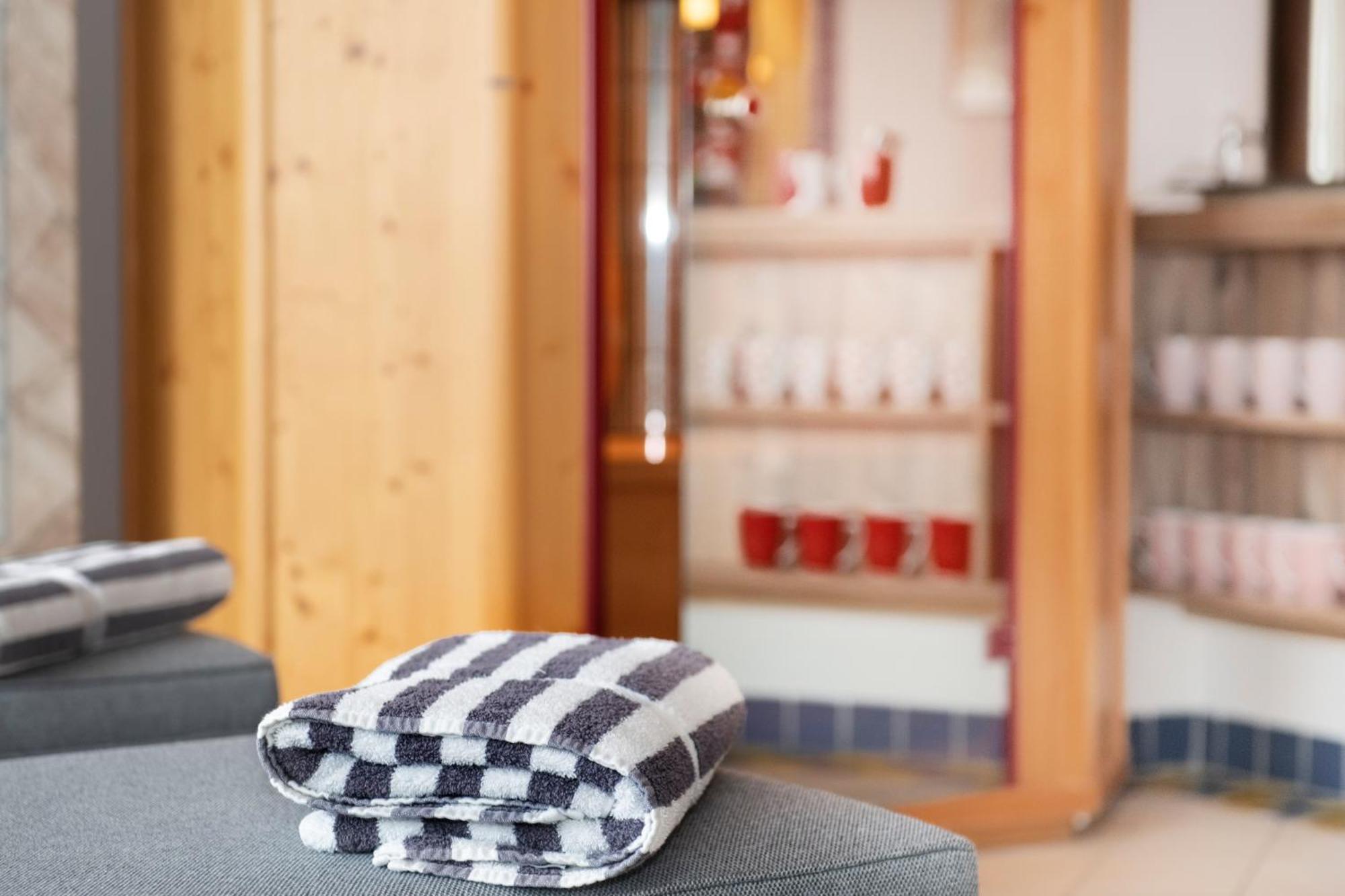 Hotel Schneeberger Нийдерау Екстериор снимка