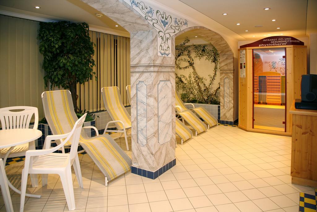 Hotel Schneeberger Нийдерау Екстериор снимка